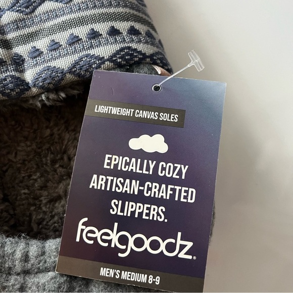 Feel Goodz • NWT Men’s Gray Patterned Slippers - Picture 3 of 5